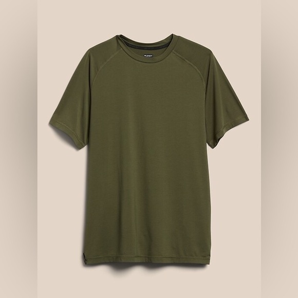 Banana Republic BR Sport Plain Army Green Tees T-shirt - Large - Picture 1 of 10